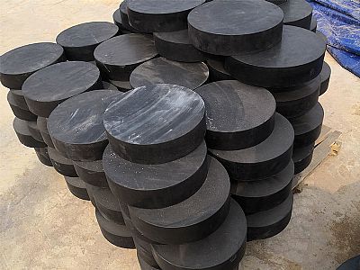 扶绥县板式橡胶支座由若干层橡胶片与薄钢板经加压硫化